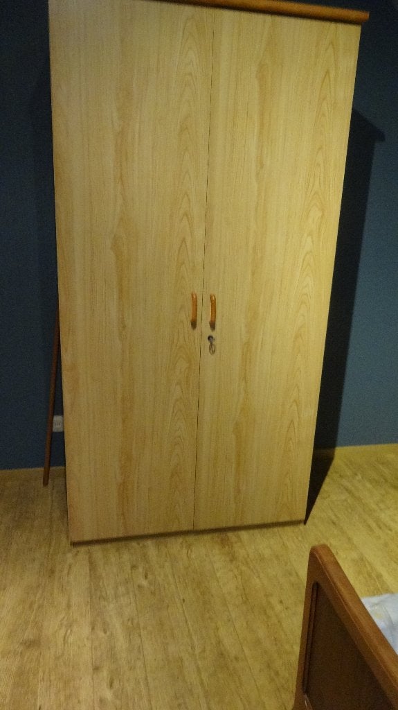 Kleerkast 1-persoonsslaapkamer, Ophalen, Met deur(en), Gebruikt, 50 tot 100 cm