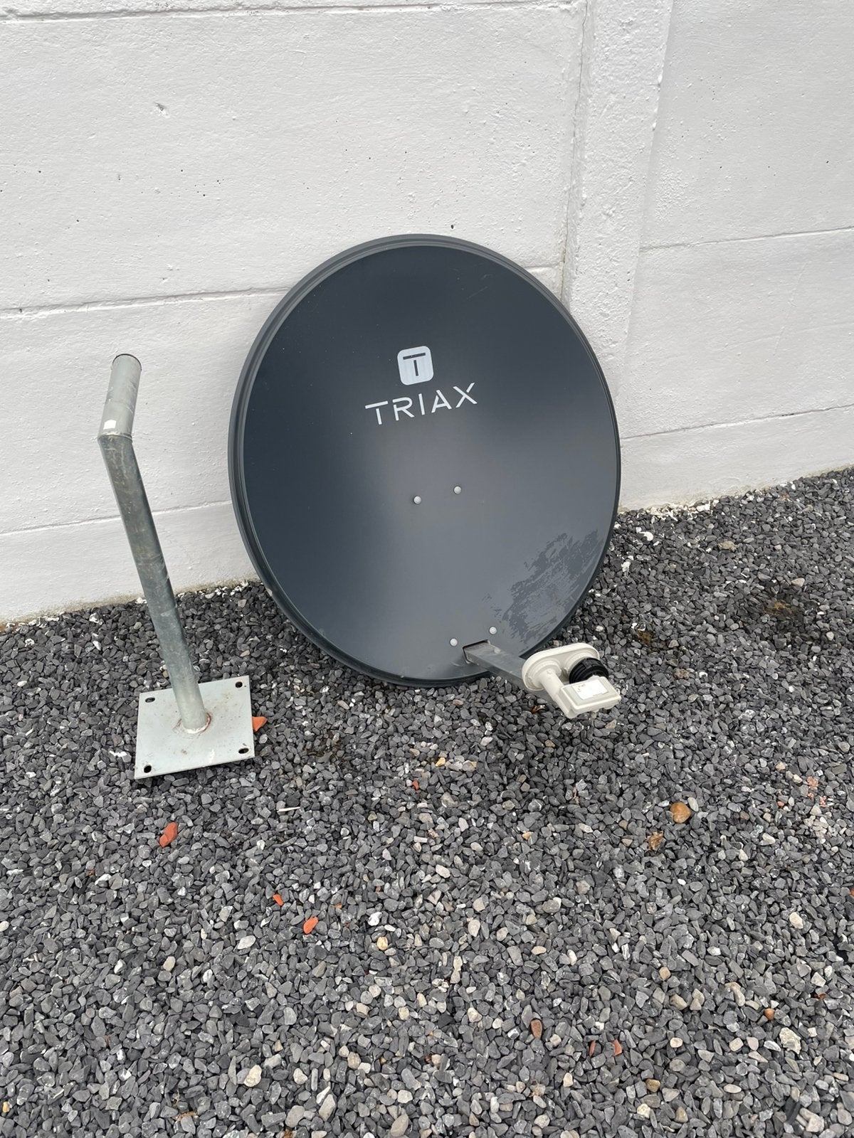 Sateliet schotel met muursteun, Audio, Tv en Foto, Schotelantennes, Ophalen