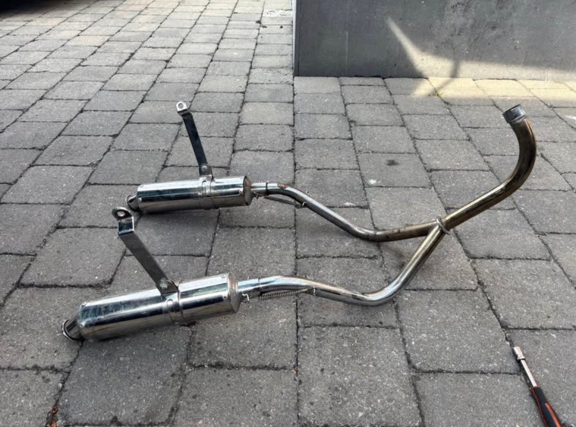Dax dubbele onderliggende uitlaat, Ophalen, Gebruikt, Uitlaat