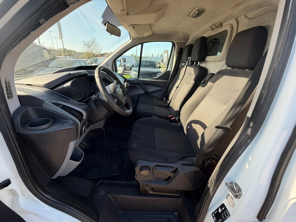 Ford Transit Custom (Stock ID 17109) — 18