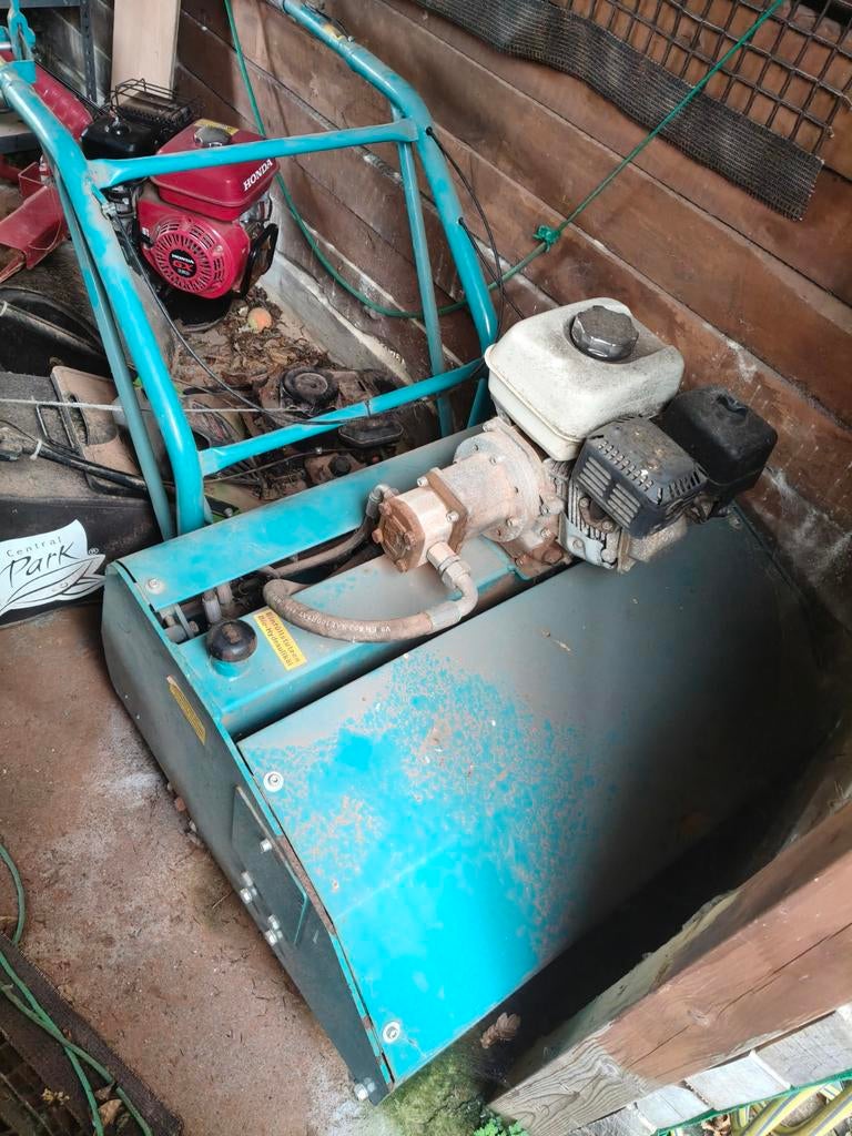 Handmatige wals machine op diesel., Ophalen