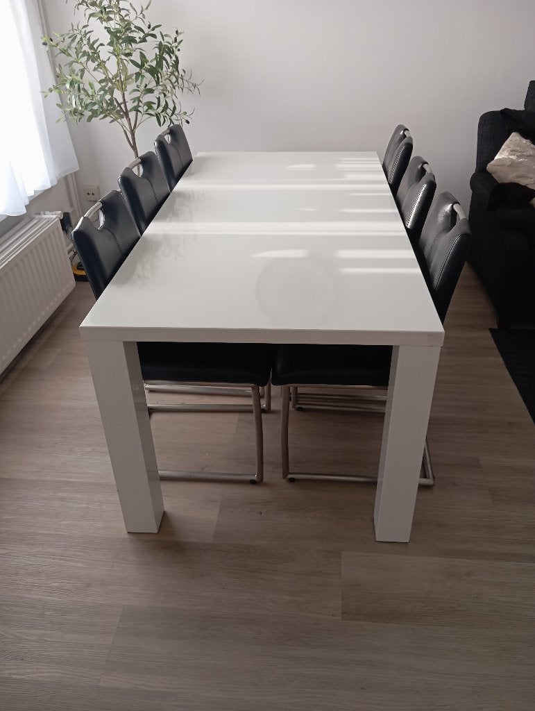 Tafel met stoelen, Ophalen, 50 tot 100 cm, Zo goed als nieuw, Vijf personen of meer