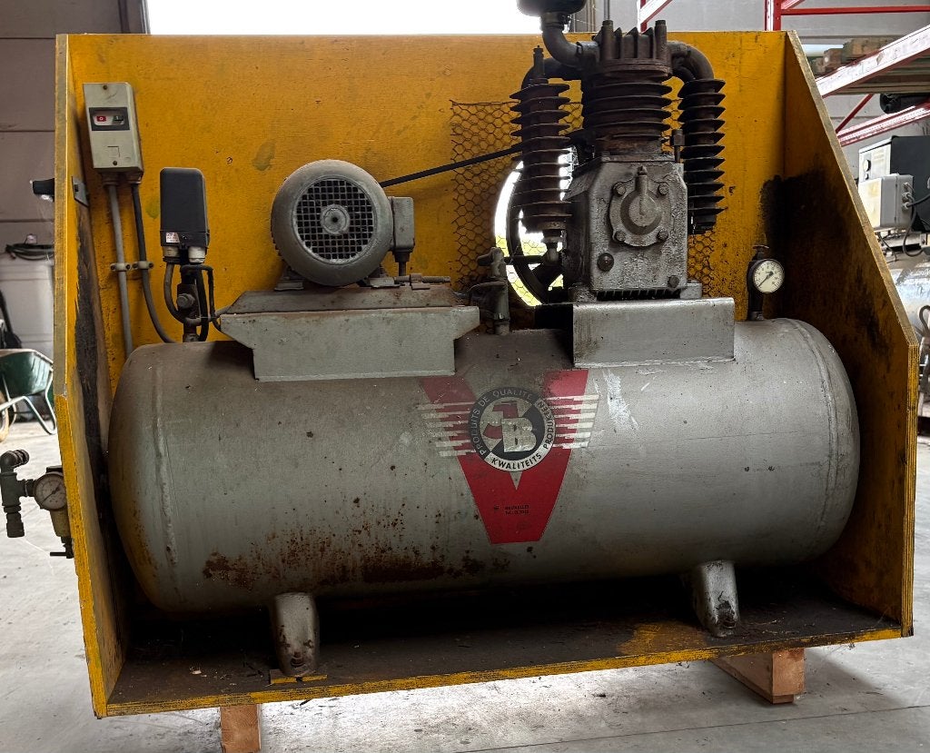 Compresseur, Enlèvement, Utilisé, 6 à 10 bars, 100 litres ou plus