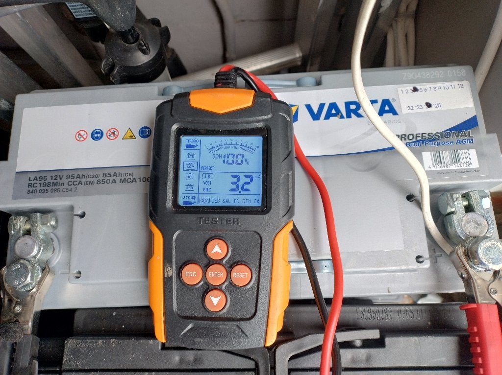 Accu batterij 12v als nieuw voor auto camionette camper, Neuf, Skoda