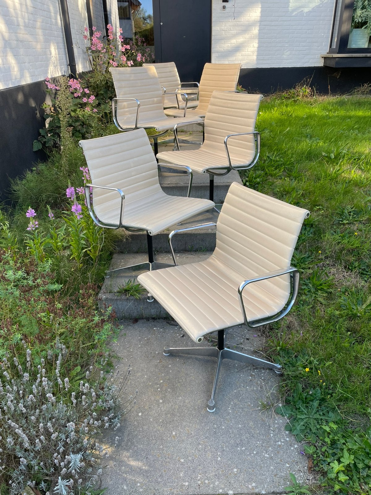 Eames - 1st generation Alu Group chairs - Herman Miller, Antiquités & Art, Enlèvement, Chaise, Beige, Métal