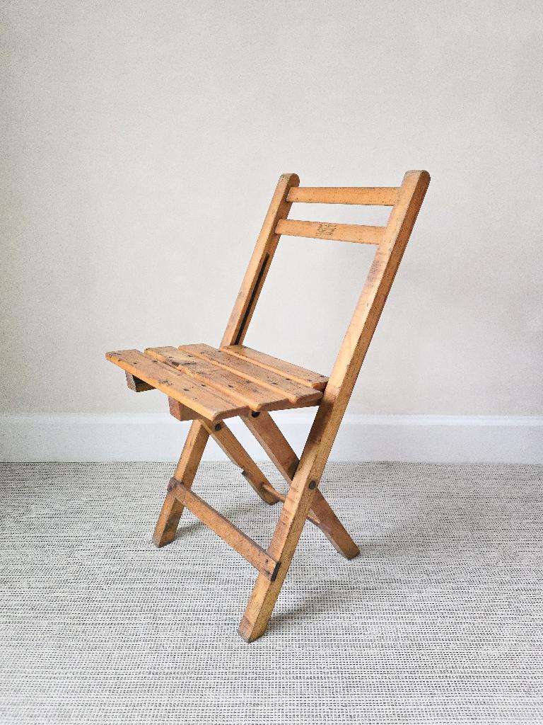 Chaise de bistrot pliable - avec splendide patine - en bois, Enlèvement ou Envoi, Maison et Meubles