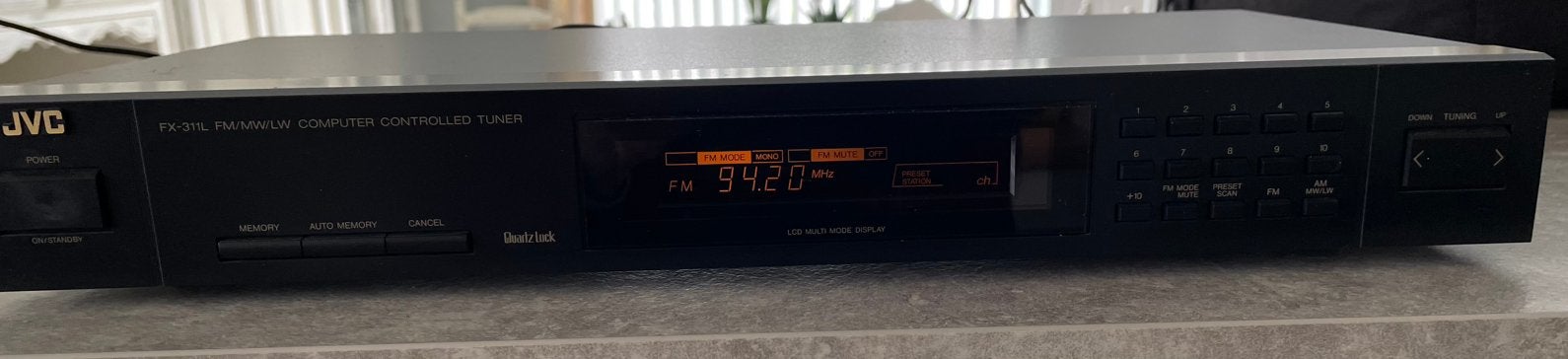 JVC FX-311 digitale tuner 10€, Ophalen, Gebruikt, JVC