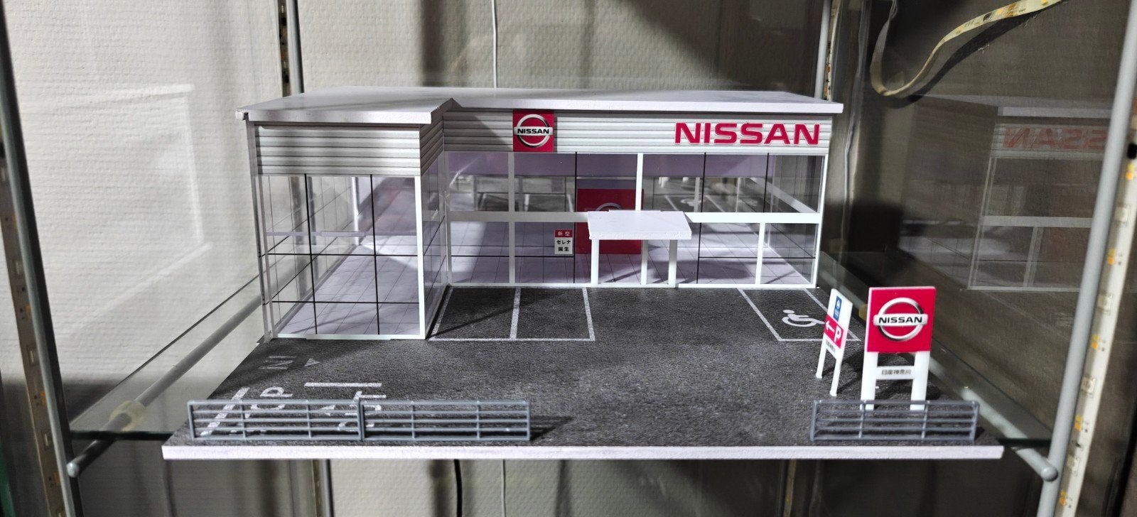 More art nissan diorama 1:64, Hobby en Vrije tijd, Modelbouw | Figuren en Diorama's, Ophalen, Nieuw, 1:50 of kleiner, Diorama