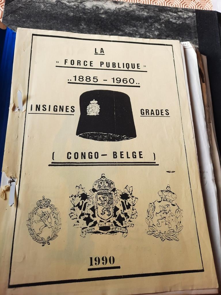 La Force Publique 1885-1960 Insignes en rangen van Belgisch, Boeken, Ophalen of Verzenden