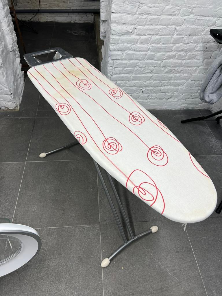 Strijkplank om weg te geven, Ophalen, Gebruikt