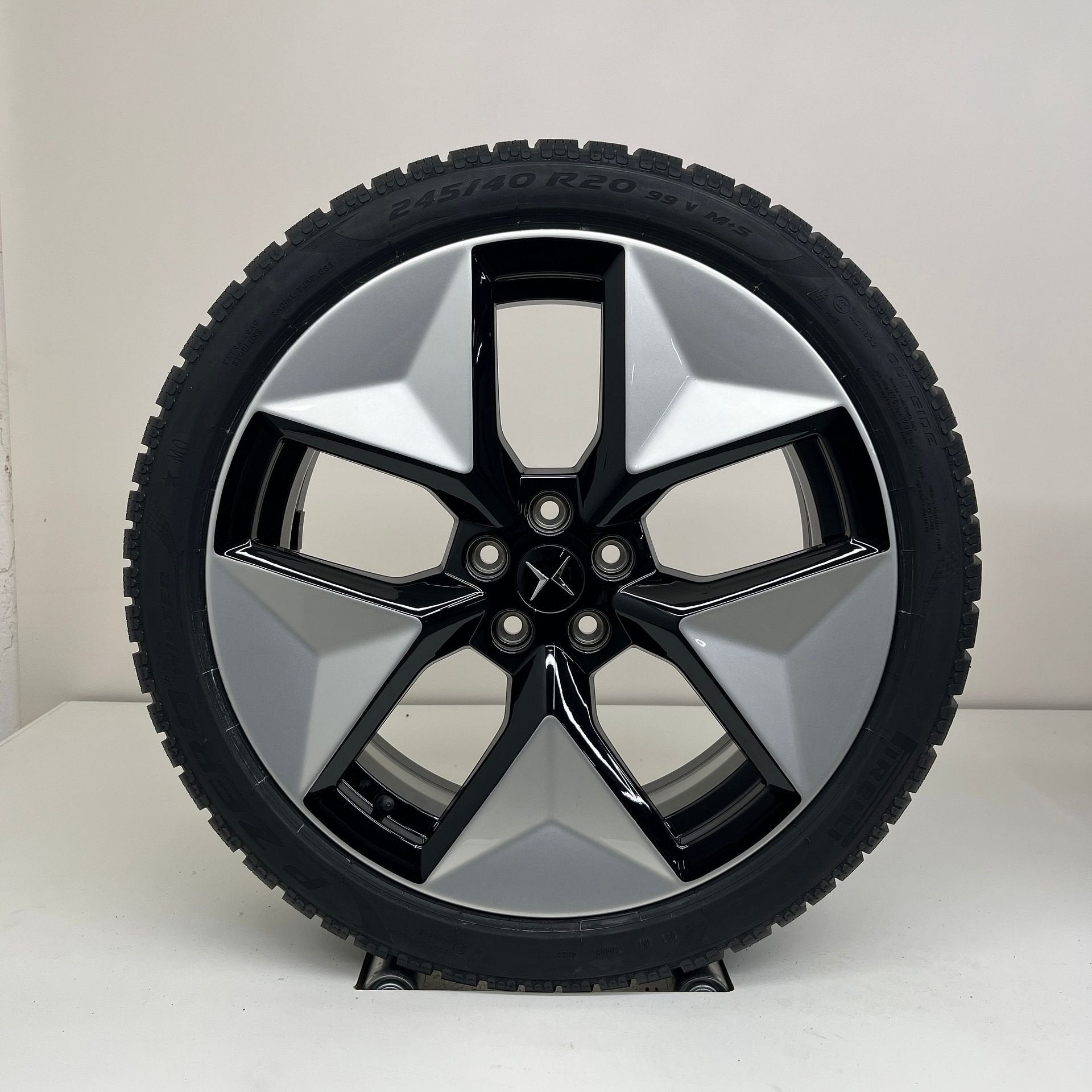 Polestar 2 - 20 inch - winterbanden NIEUW, Autos : Pièces & Accessoires, Pneus & Jantes, Neuf, Pneus et Jantes, Enlèvement ou Envoi