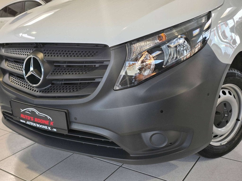 Mercedes-Benz Vito / 3 Zitplaatsen / Lichte vracht / Navigat, Auto's, Stof, Gebruikt, 4 cilinders, Wit