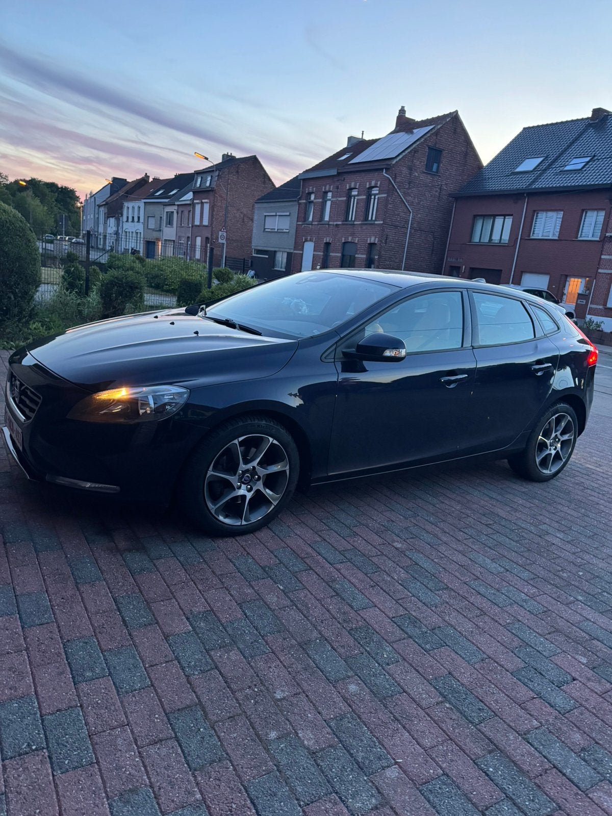 Volvo v40 D2, Auto's, Beige, Leder, Diesel, Particulier