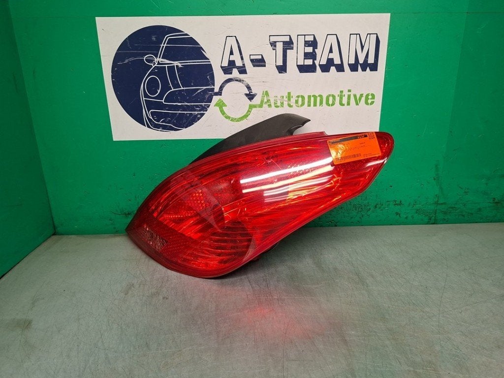 FEU ARRIÈRE DROIT Peugeot 308 (4A / C) (01-2007/12-2015), Kontakt-peugeot@peugeot.com, Utilisé, Peugeot Deutschland GmbH, Bahnhofsplatz
65423  Rüsselsheim, DE