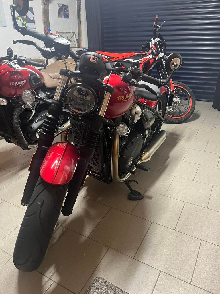 Triumph Bonneville Bobber, Motoren, 2 cilinders, Occasion, Particulier, Meer dan 35 kW