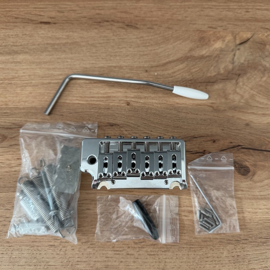 ABM 5200C Modern 2-Point Tremolo for Fender Stratocaster, Musique & Instruments, Envoi, Neuf, Guitare électrique