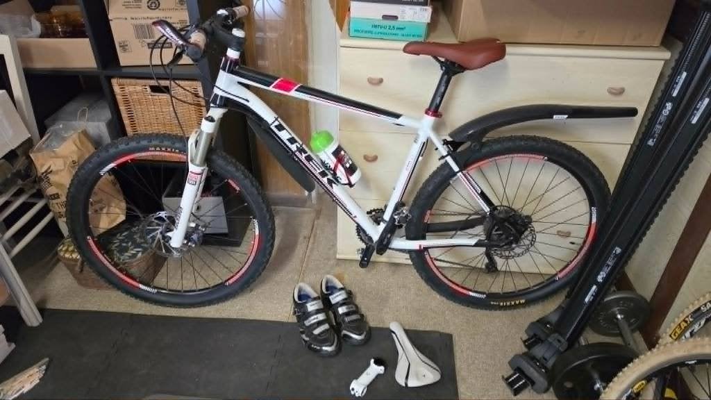 Vélo VTT, Ophalen, Zo goed als nieuw, Schijfrem, Trek