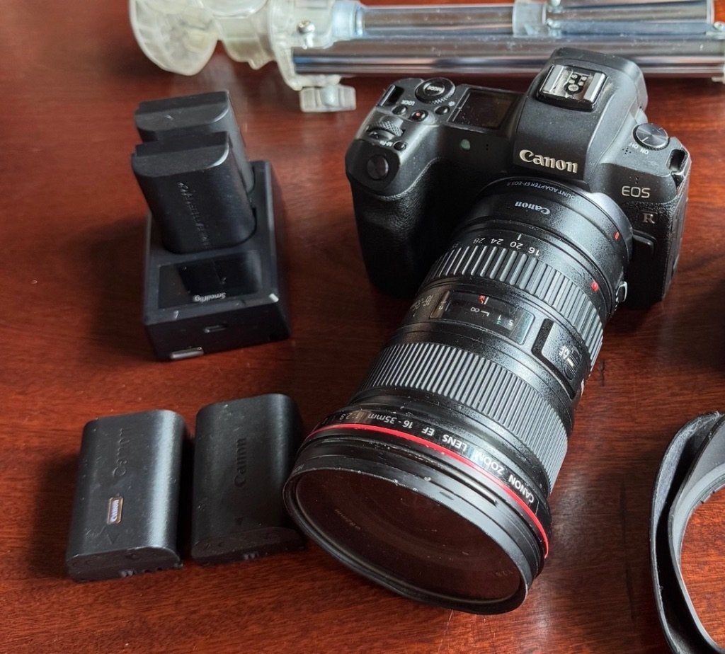 Canon EOS R boîtier + bague EF-EOS R + 4 batteries, Canon, Appareil photo, Enlèvement, Utilisé