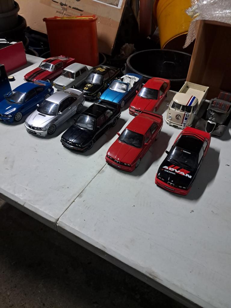 Voiture de collection échelle 1/18 bmw vw, Enlèvement, Voiture