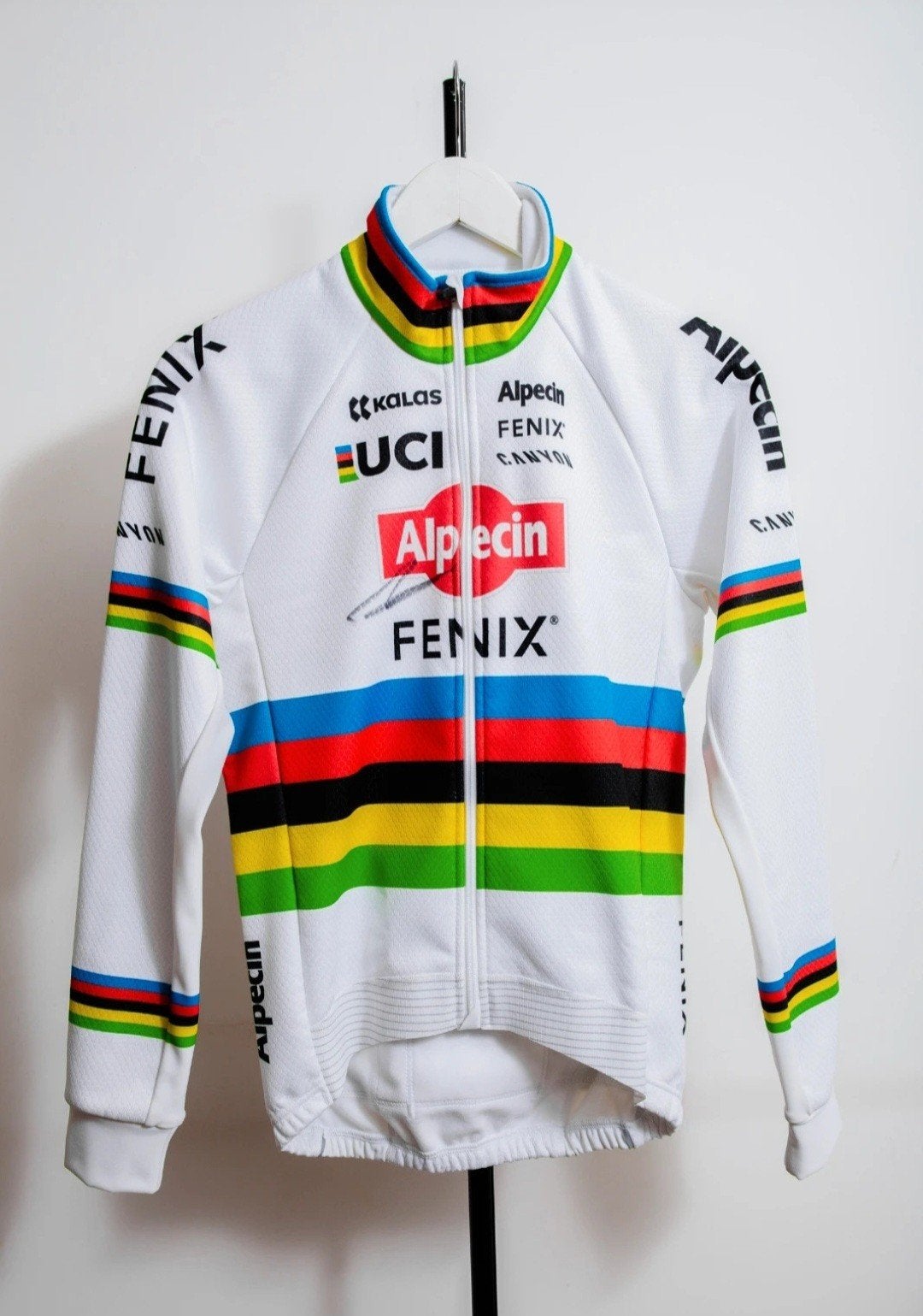 Kalas Jack Mathieu van der Poel gesigneerd canyon zwift

Uni, Fietsen en Brommers, Ophalen