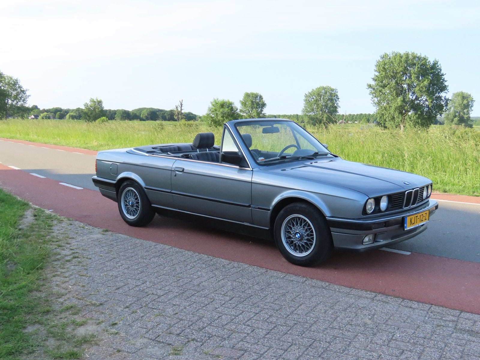 BMW e30 318i cabrio / Roestvrij / Handgeschakeld / 1992, Auto's, BMW, Particulier, 3 Reeks, Trekhaak, Benzine, Cabriolet, 2 deurs