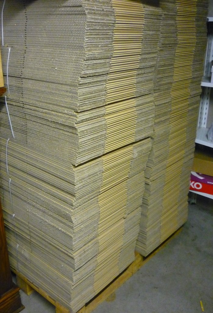 NIEUWE kartonnen dozen MET handvat!!!!, Doe-het-zelf en Bouw, Kratten en Dozen, Nieuw, Doos, Opvouwbaar, Ophalen