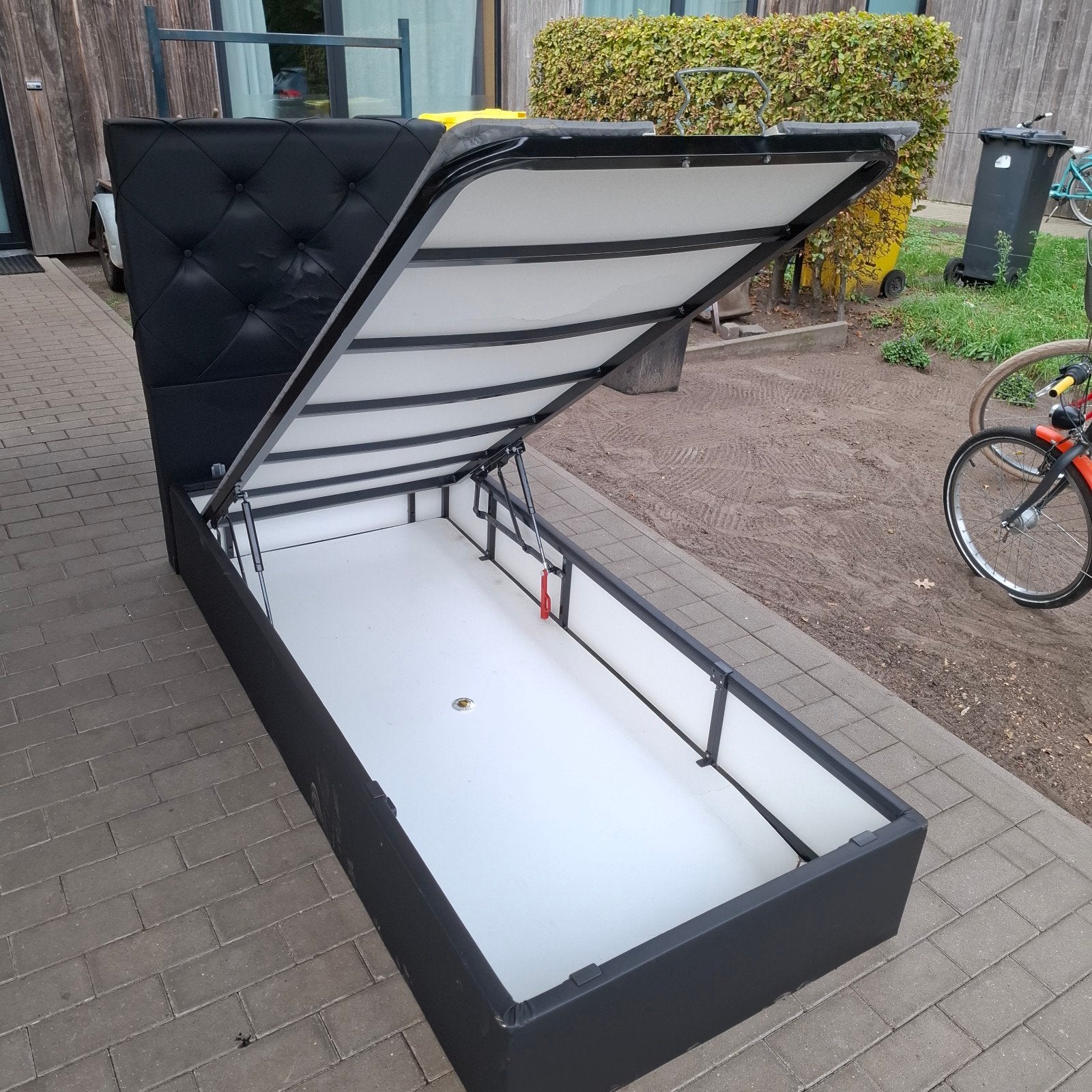 gratis bed, Huis en Inrichting, Ophalen