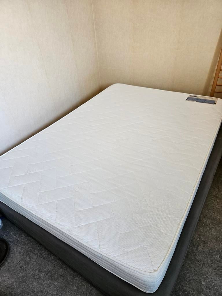 Matelas Bultex 140x200 épaisseur 16 cm État impeccable, Maison & Meubles, Chambre à coucher | Matelas & Sommiers, Enlèvement, Matelas