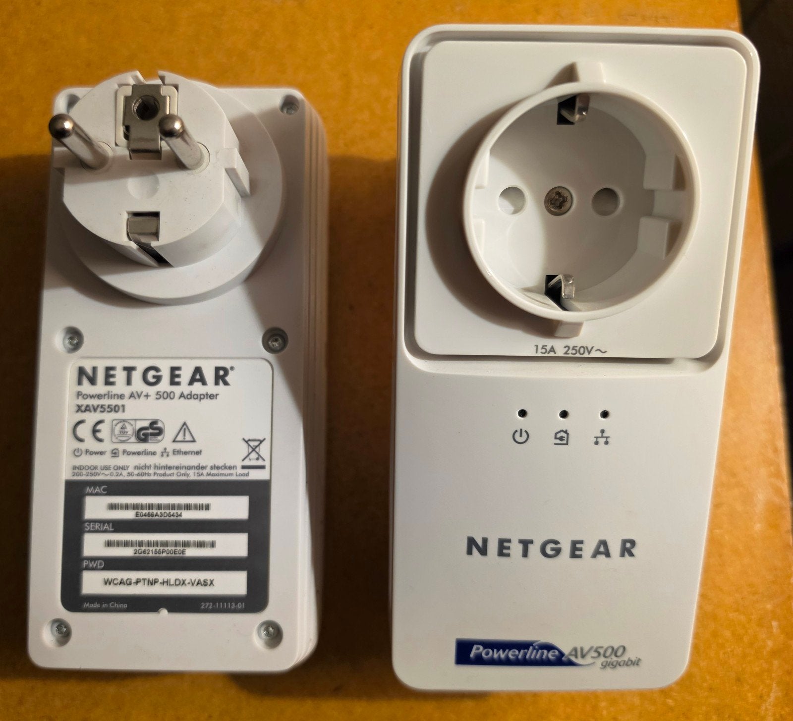 2x Netgear XAV5501 powerline adapter, Computers en Software, Ophalen, Gebruikt, Netgear
