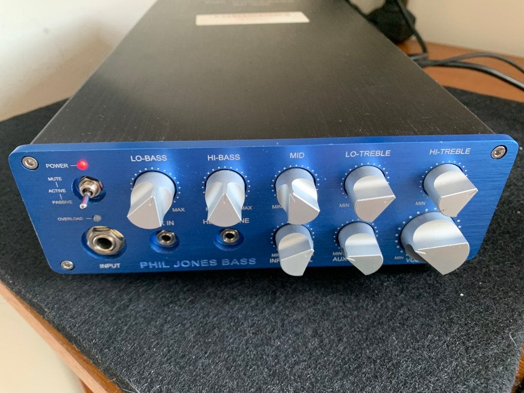 Basversterker Phil Jones Bass BP800 in nieuwstaat - 800w, Musique & Instruments, Amplis | Basse & Guitare, Comme neuf, Guitare basse