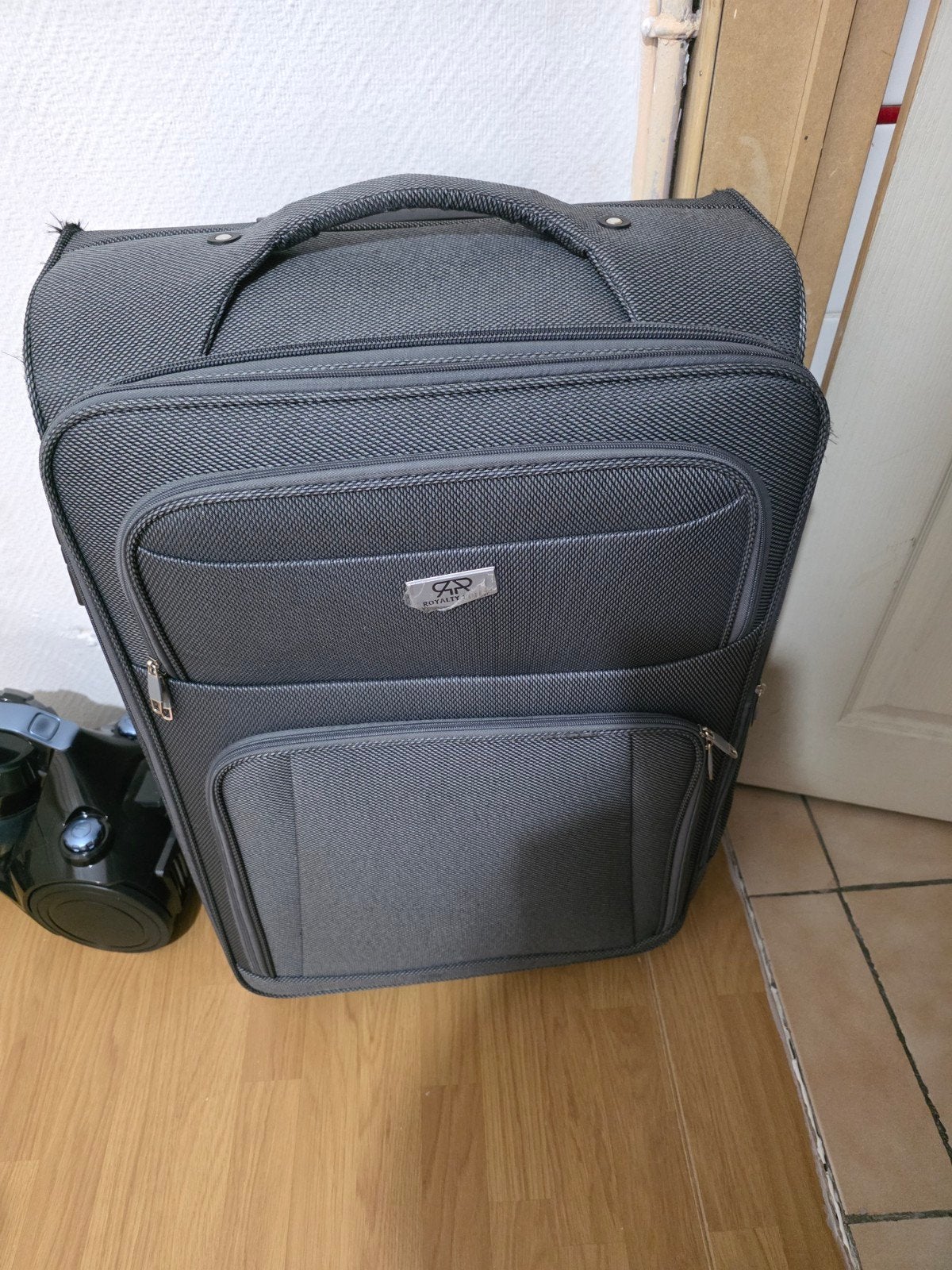 Voyage en valise, Enlèvement