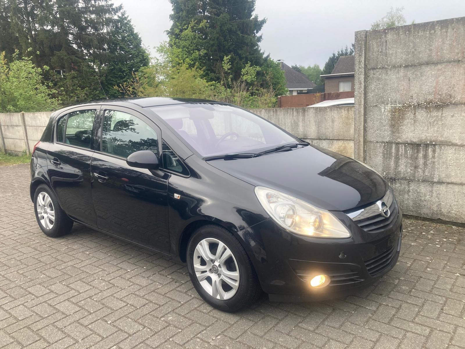 Opel corsa 1.3cdti, Auto's, Opel, Zwart, Leder, Handgeschakeld, Grijs