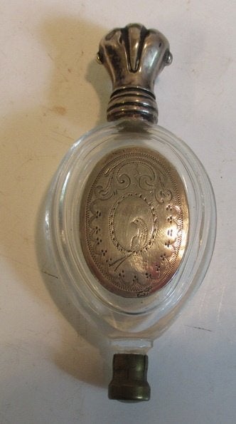 bouteille de parfum antique, bouchon en argent et médaillon, Collections, Parfums, Envoi