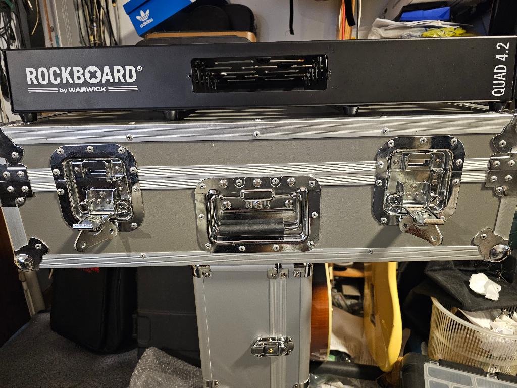 Pedalboard with flight, DI Box., Ophalen of Verzenden, Gebruikt