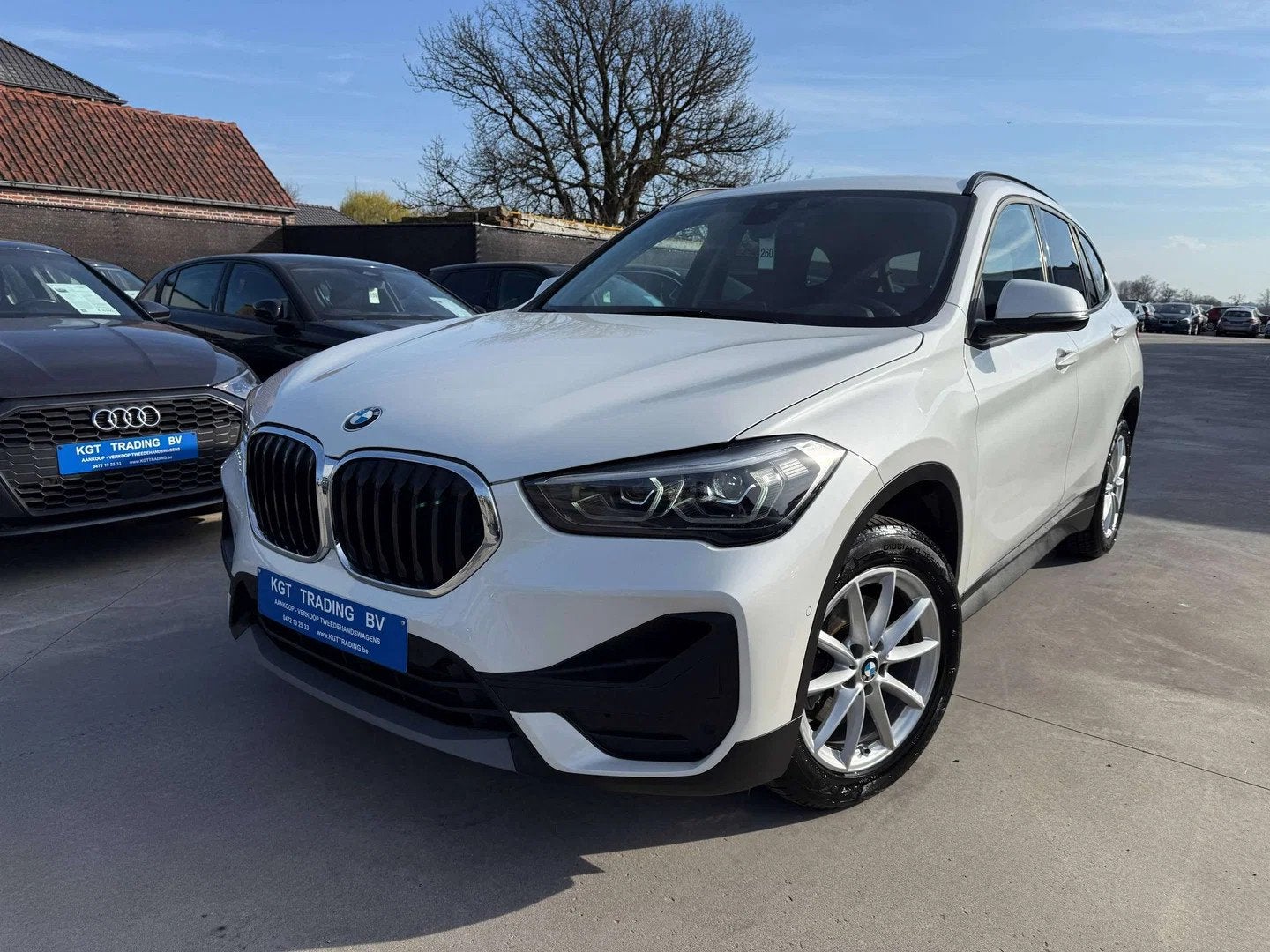 BMW X1 1.5i AUTOMAAT FULL LED NAVI CAMERA HEAD-UP DAB PDC, Stof, Gebruikt, 136 pk, Bedrijf