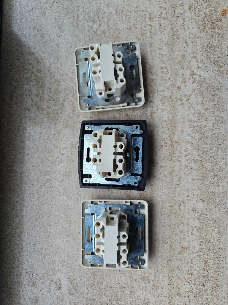 Allerlei elektriciteit = Transfo - bellen - parlofoon enz, Ophalen