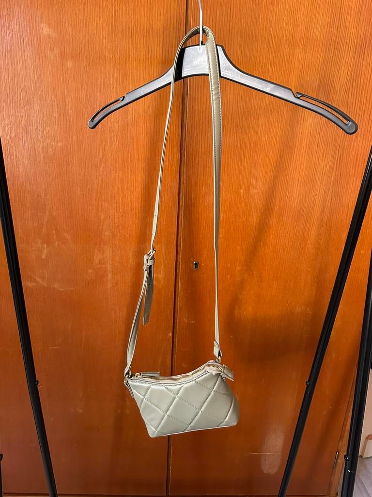 Schoudertas Primark, Handtassen en Accessoires, Tassen | Schoudertassen, Ophalen, Zo goed als nieuw, Groen, Overige merken