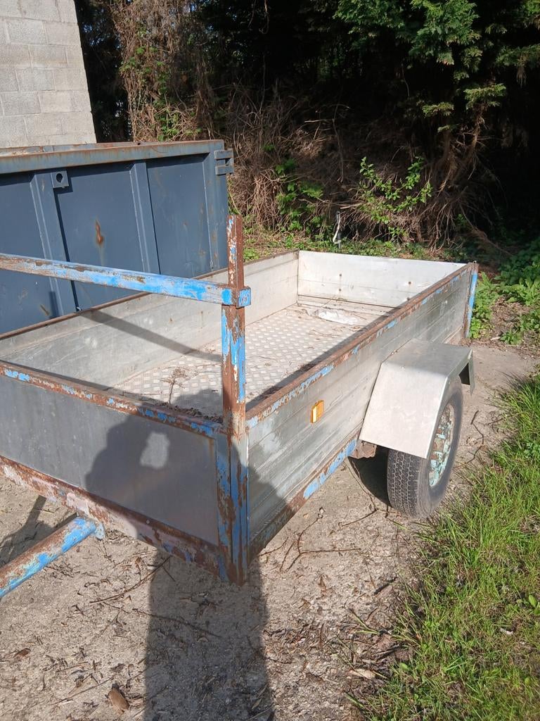 Ijzeren/aluminiumen aanhangwagen., Ophalen