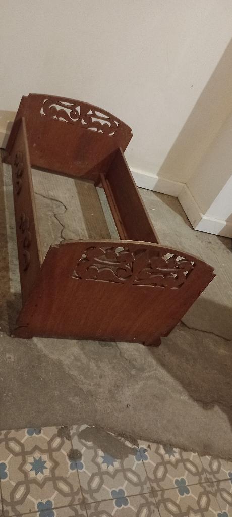 Vintage houten bed - pop of mand voor katten of honden, Verzamelen, Poppen, Gebruikt, Pop, Ophalen