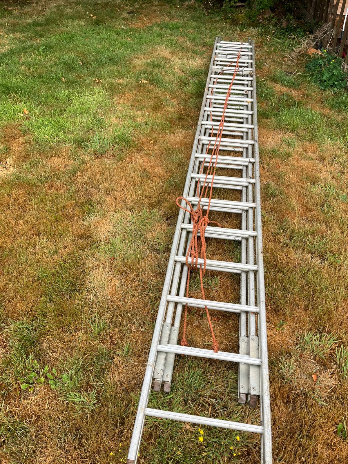 Échelle 3x4,5m, 11m utile - Aluminium, Bricolage & Construction, Échelles & Escaliers, Enlèvement, Comme neuf, Échelle