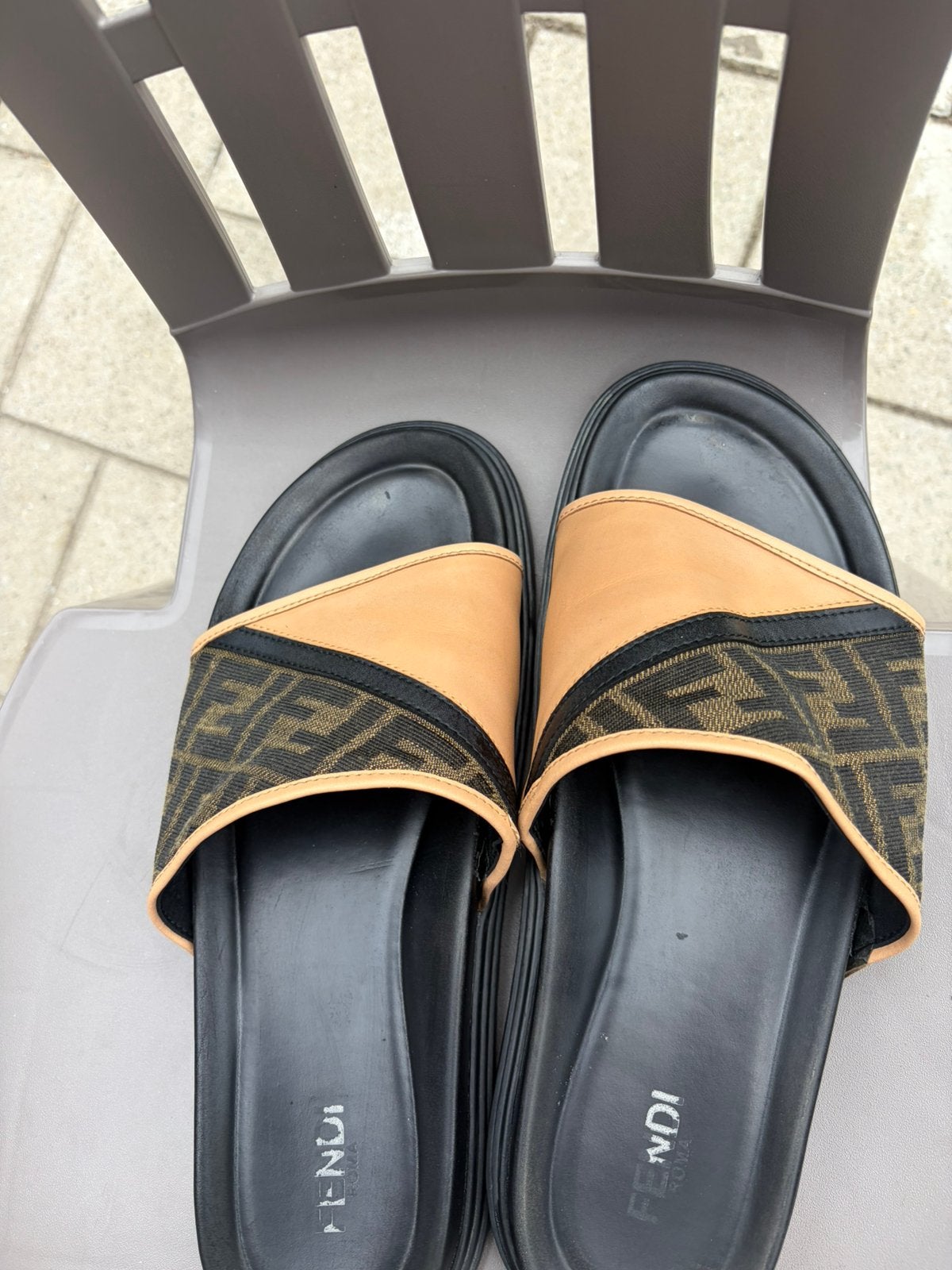 Fendi slippers maat 43, Ophalen of Verzenden, Slippers
