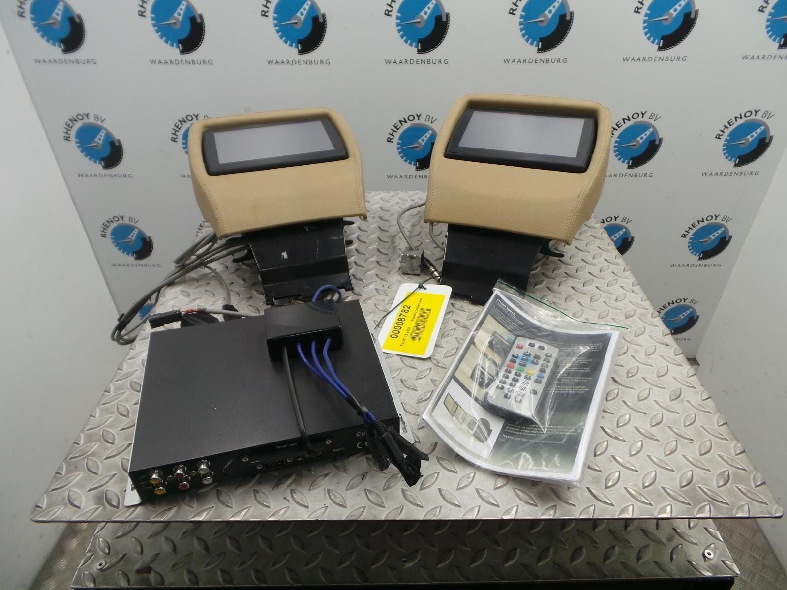 2 DVD SPELERS IN HOOFDSTEUN  BMW E70, Auto diversen, Autoradio's, Gebruikt, Ophalen of Verzenden