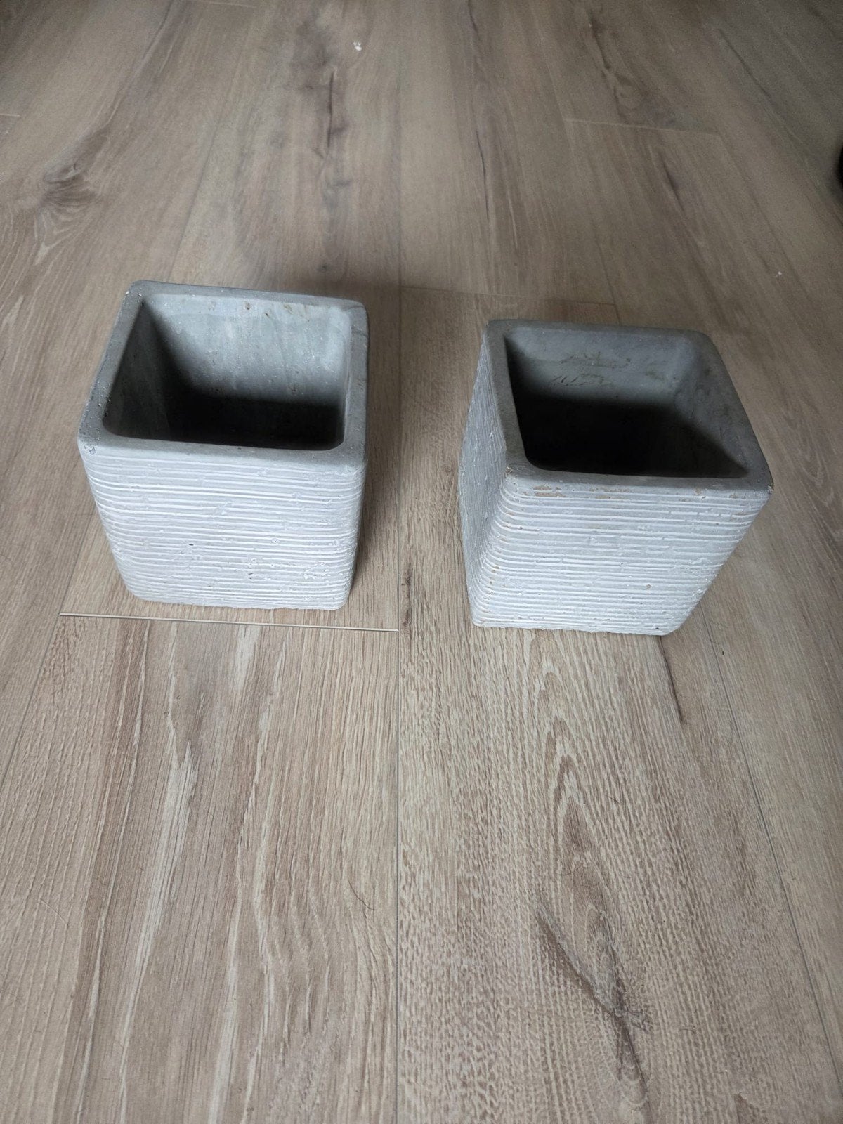 2 bloempotten, Tuin en Terras, Ophalen, Binnen