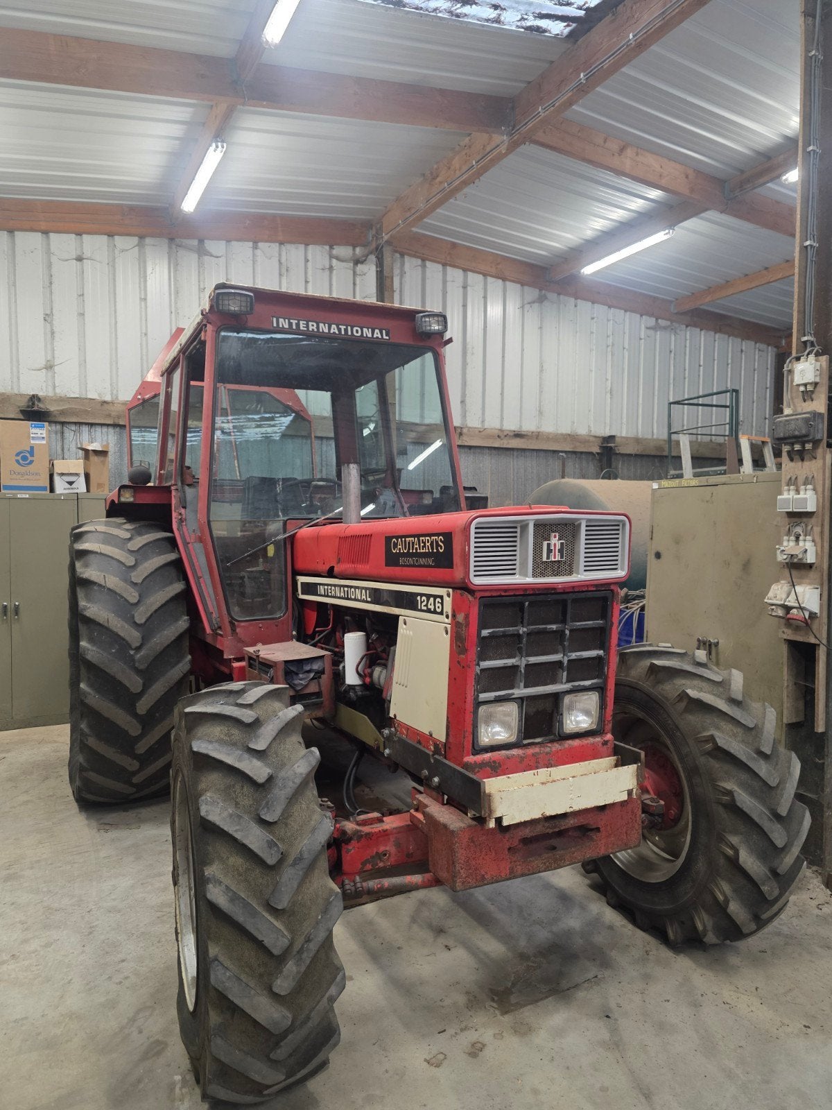 international 1246, Ophalen