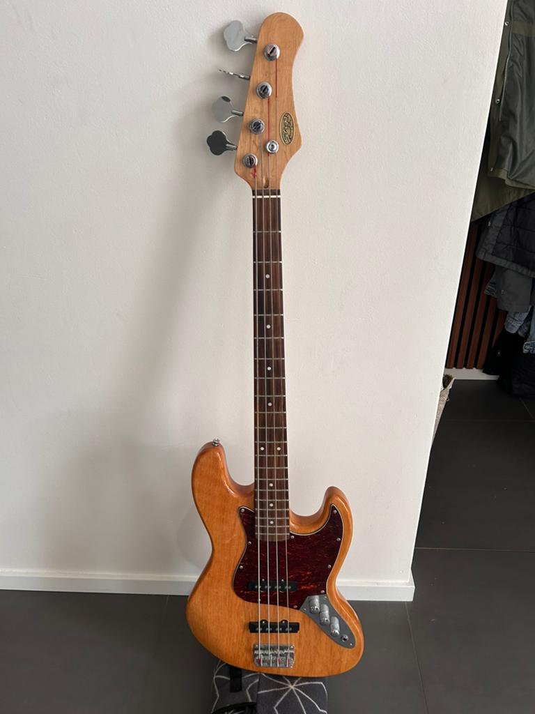 Guitare basse Stagg, Enlèvement, Utilisé, Électrique