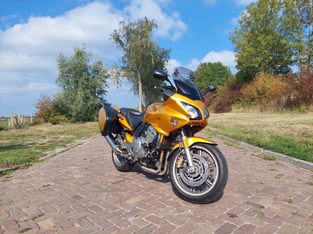 Honda CBF – Special edition – 100PK – Veel opties, Motoren, Occasion, 4 cilinders, Motorrijbewijs A, Particulier