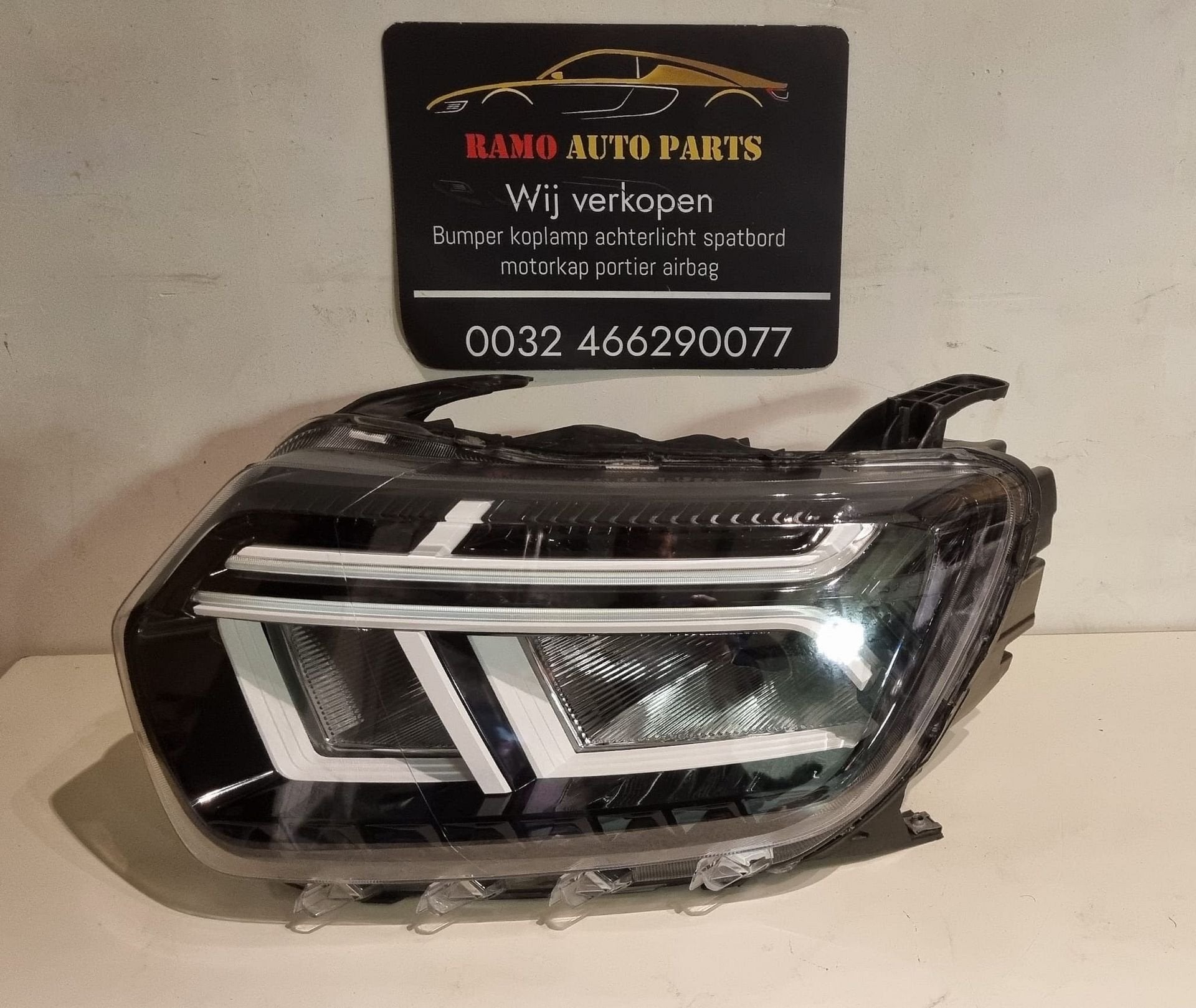 DACIA DUSTER 260602465R LED PHARE AVANT GAUCHE, Autos : Pièces & Accessoires, Éclairage, Dacia, -, 3 mois de garantie, Utilisé