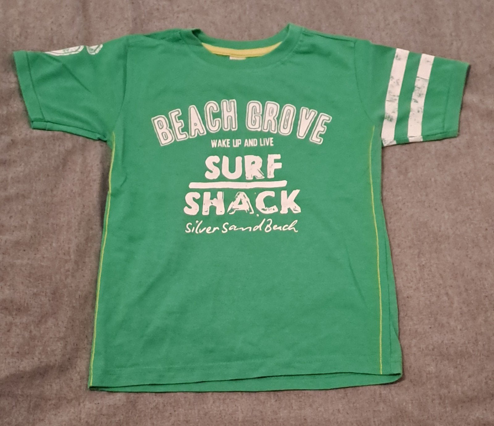 ♡ T-shirt ( Maat 110-116), Ophalen of Verzenden, Zo goed als nieuw, Jongen, Shirt of Longsleeve