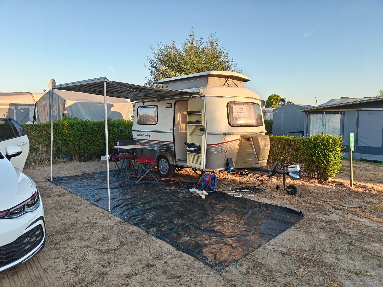 leuke eriba pan 750kg 1992, Caravans en Kamperen, Standaardzit, Luifel, Tot en met 3, Particulier