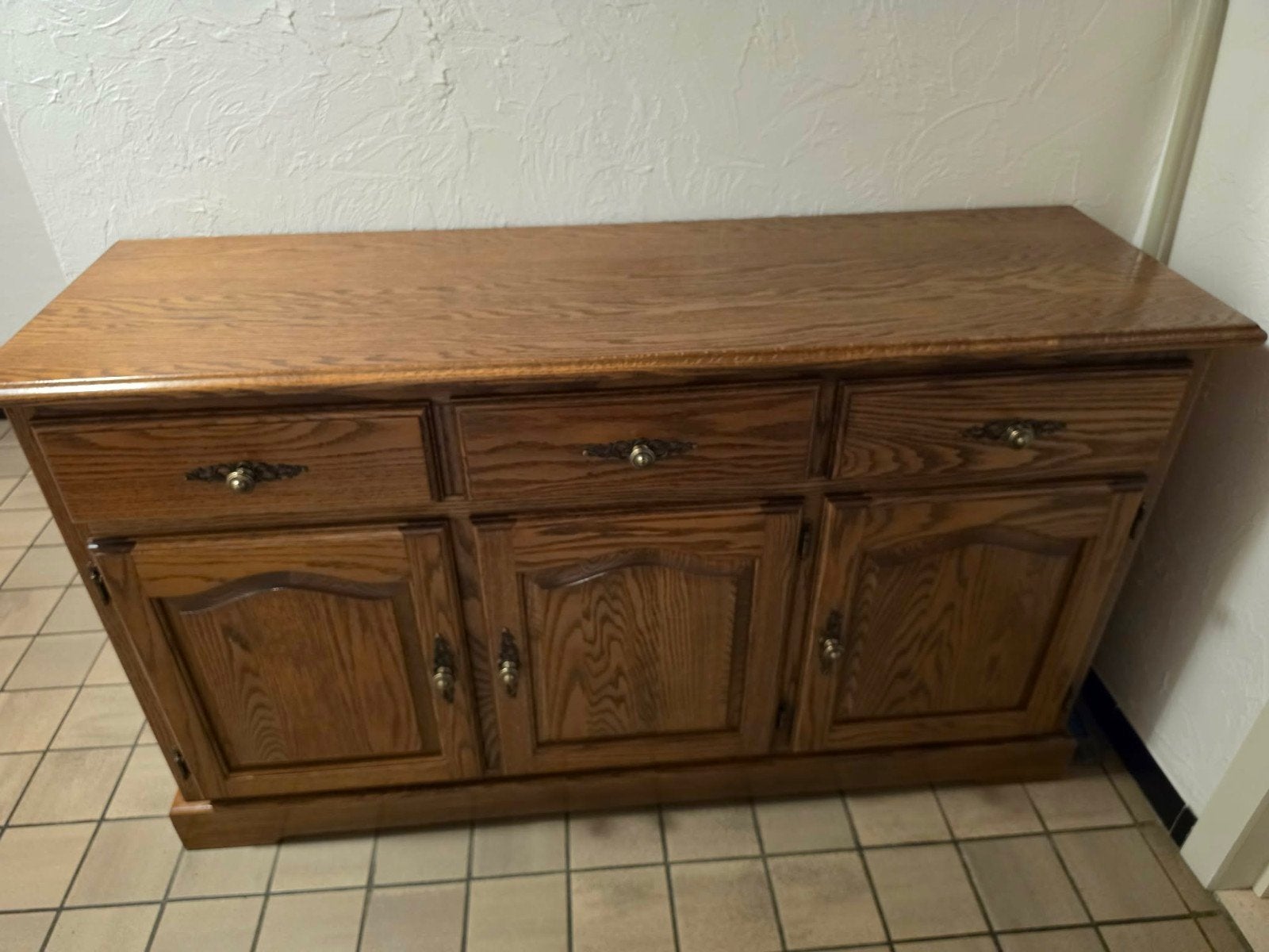 Buffet en bois de chêne, 25 à 50 cm, Avec tablette(s), 100 à 150 cm, Enlèvement